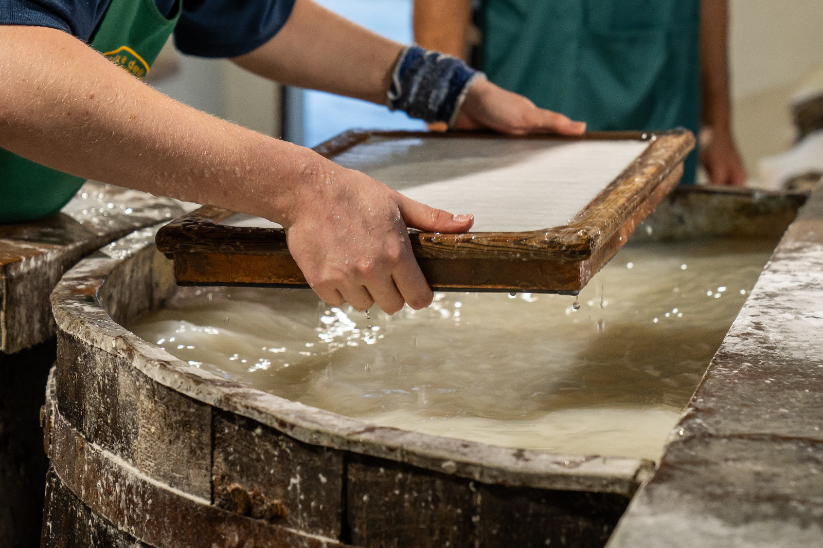 AVVISO PER AFFIDAMENTO DEL SERVIZIO DI DIMOSTRAZIONE DELLA CARTA FATTA A MANO PRESSO IL MUSEO DELLA CARTA E DELLA FILIGRANA DI FABRIANO